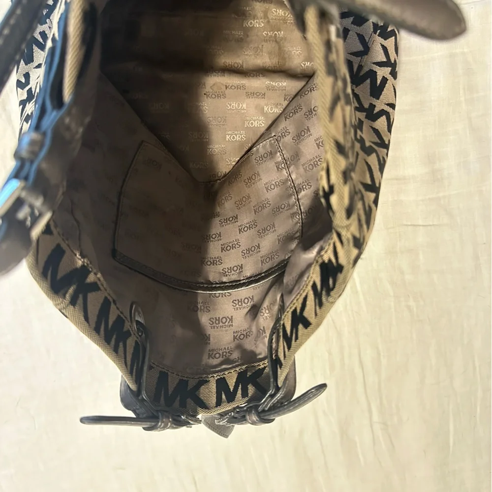 Michael Kors tote - Picture 3 of 4